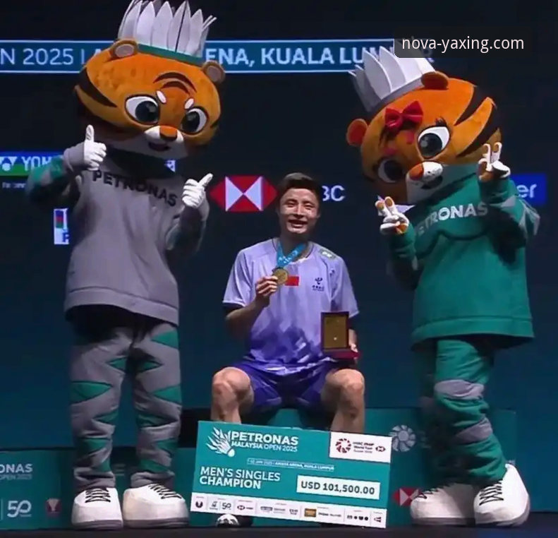 石宇奇亚锦赛夺冠与亚星体育观赛体验详解